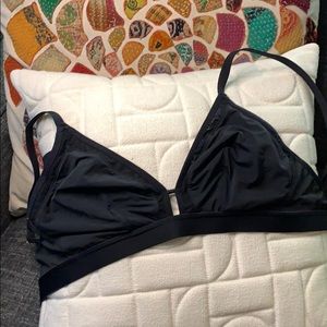 Lively Busty Bralette in Black